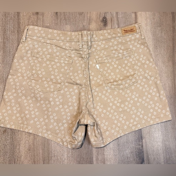 Levi's Tan Bermudas Lightweight Casual Shorts - Picture 4 of 8
